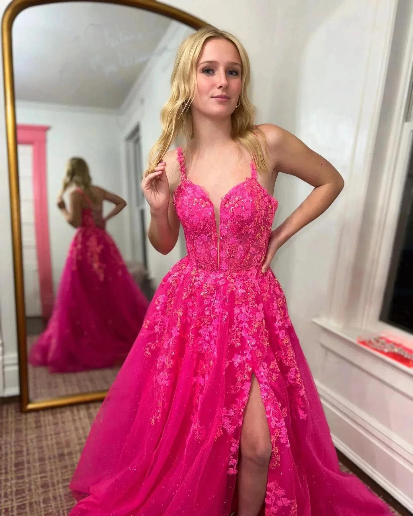 Vintage A-Line Tulle Spaghetti Straps Sleeveless Prom Dresses With Appliques Split Front - Image 3