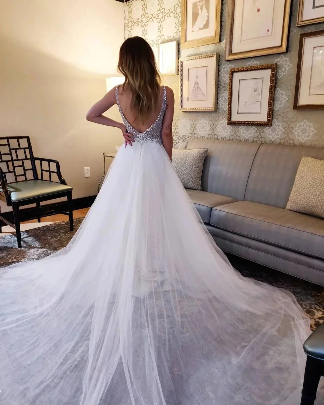 Vintage A-Line V-neck Tulle Open Back Wedding Dress - Image 2