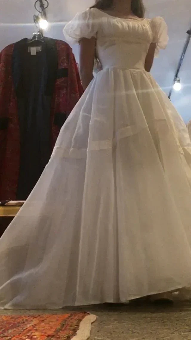 Vintage A-line White Wedding Dress,White Princess Dress with Puff Sleeves Y4717 - Image 2