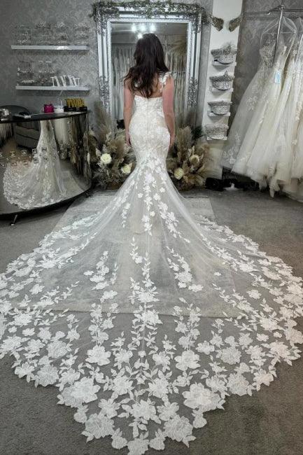 Vintage Column Lace V-Neck Sleeveless Ivory Wedding Dresses With Appliques Train - Image 3