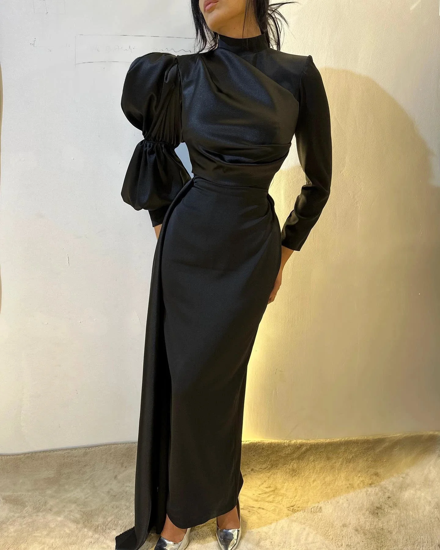 Vintage Column Satin High Neck Long Sleeve Black Prom Dress With Ruffles - Image 2