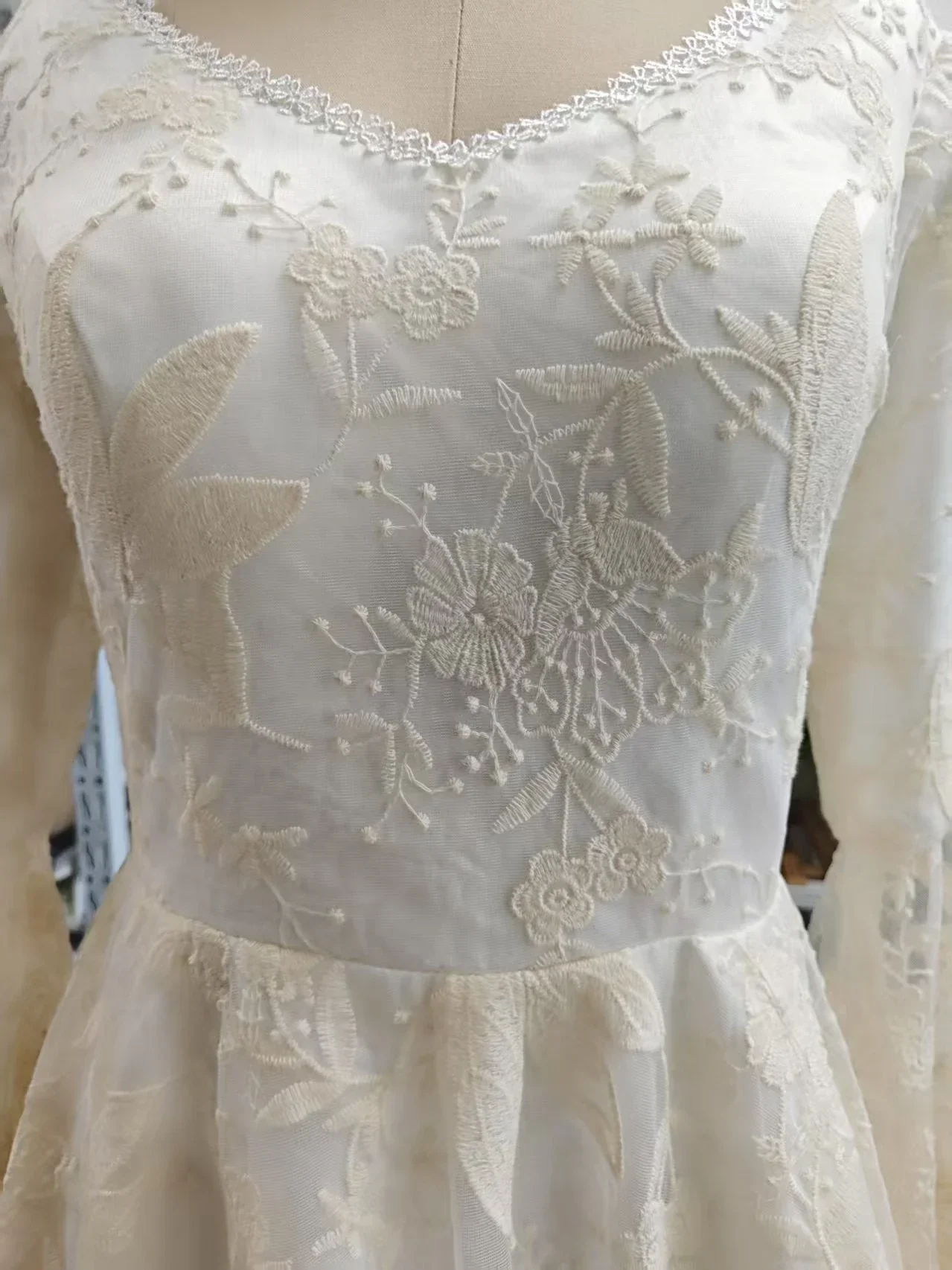Vintage Lace Applique Evening Dress A Line Long Prom Dress Y8371 - Image 4