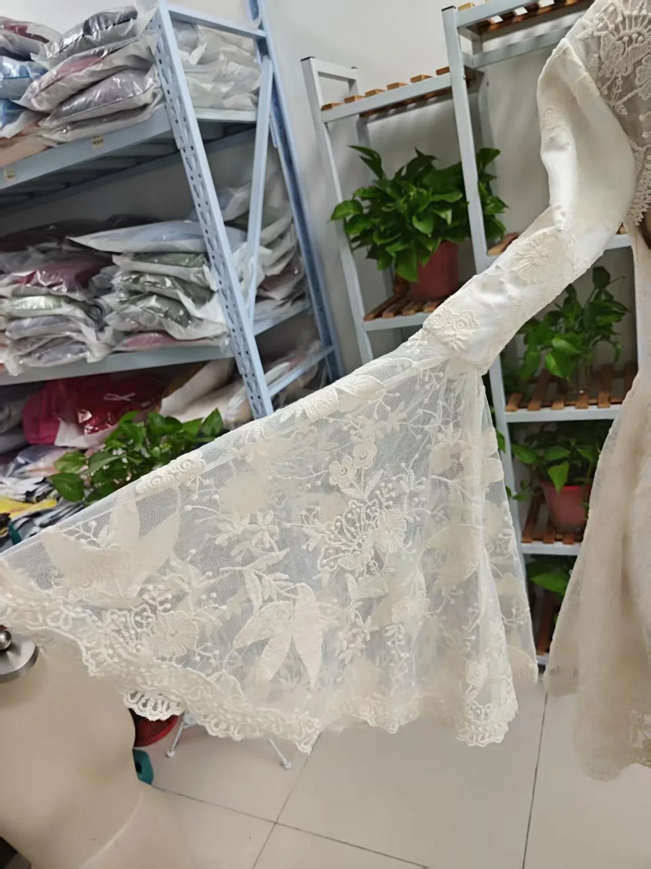 Vintage Lace Applique Evening Dress A Line Long Prom Dress Y8371 - Image 5