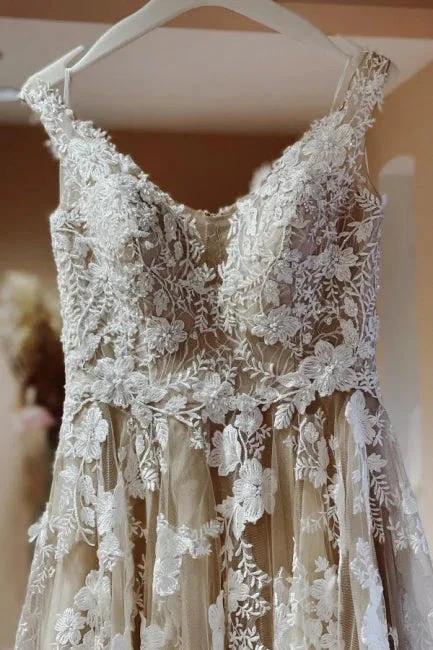Vintage Long A-line Lace Wedding Dresses With Train - Image 3