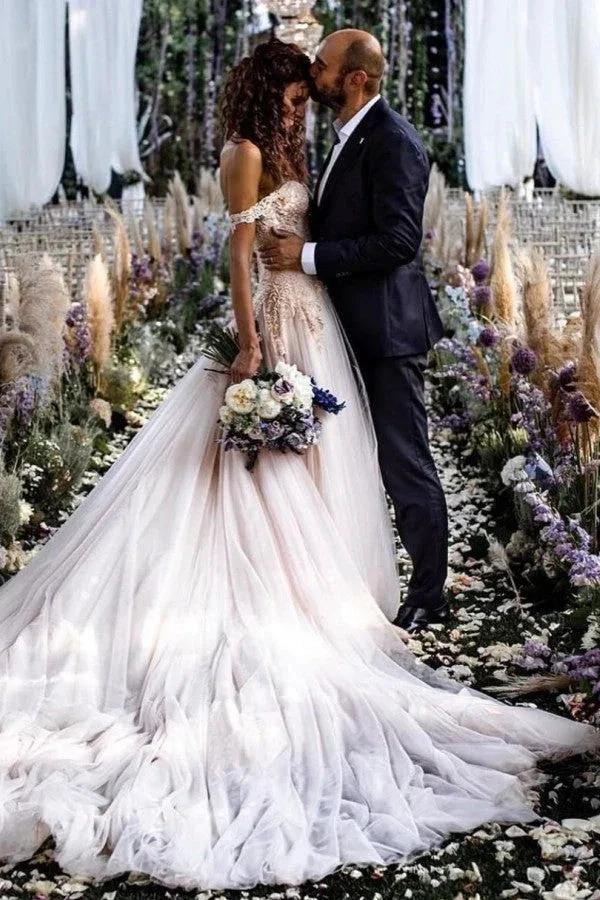 Vintage Long A-line Off-the-shoulder Lace Tulle Wedding Dress - Image 4