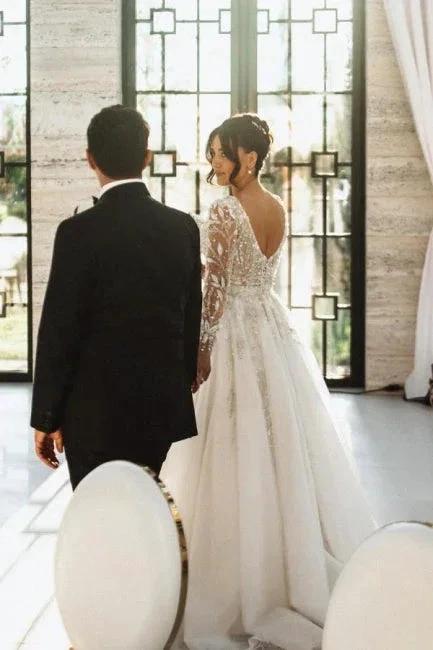 Vintage Long A-line V-neck Lace Wedding Dress with Long Sleeves - Image 2