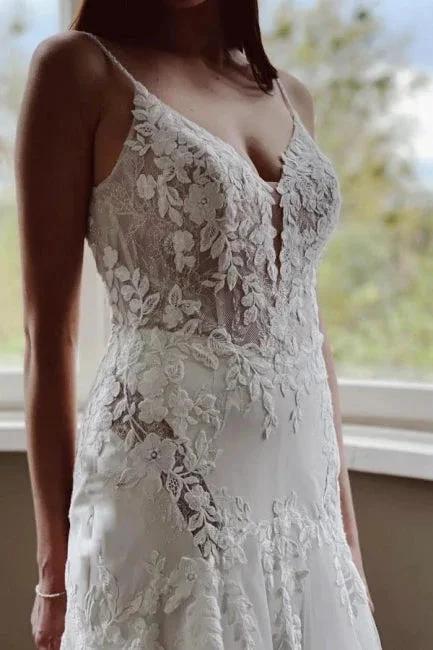 Vintage Mermaid V-neck Spaghetti Straps Lace Wedding Dresses With Train - Image 3