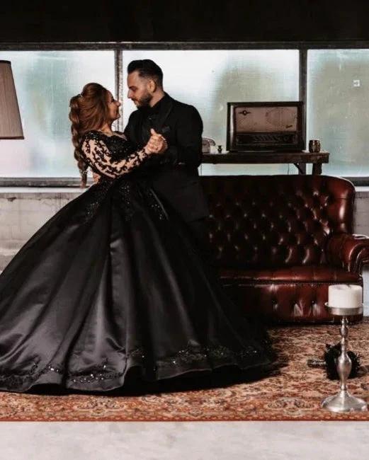 Vintage Princess Black Wedding Dresses with Sleeves - Image 2