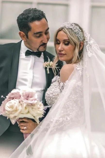 Vintage White Long Sleeve Ball Gown Satin Wedding Dresses With Lace - Image 4
