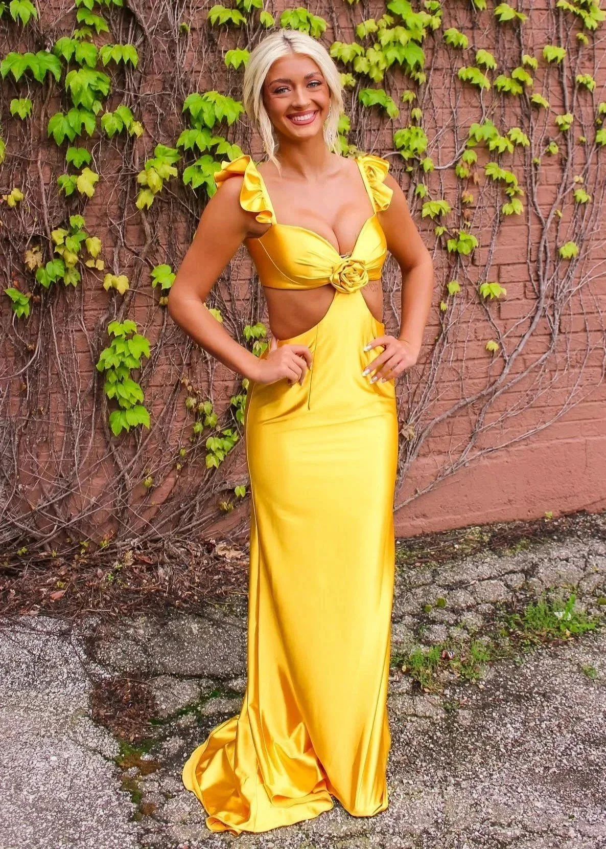 Violet Flutter Sleeve Cutout Mermaid Fitted Gown - Image 4