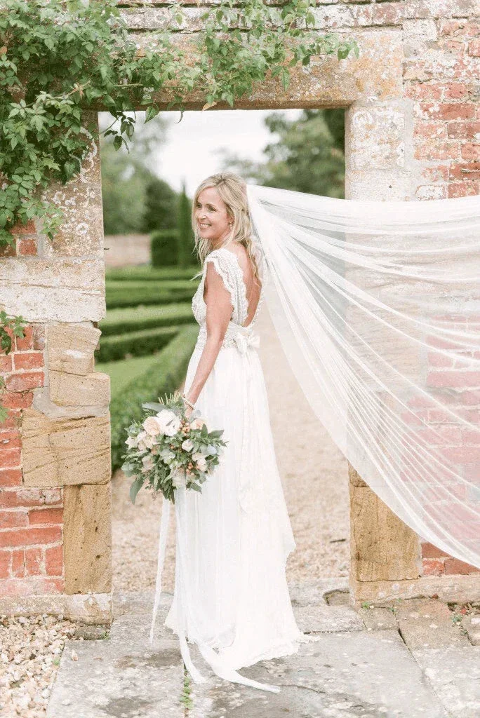 Wedding Dresses Modest Deep V-neck  Beach Open Back Bridal Gowns WD539 - Image 3