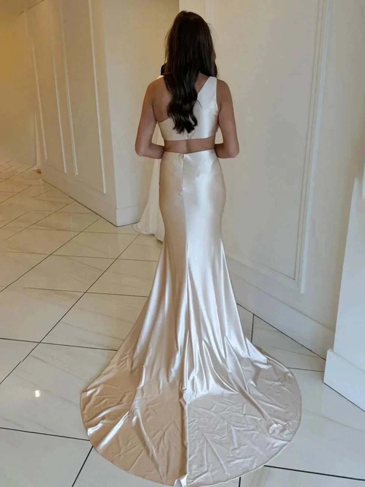 Welsie | Champagne One-Shoulder Mermaid Satin Long Prom Dress - Image 2