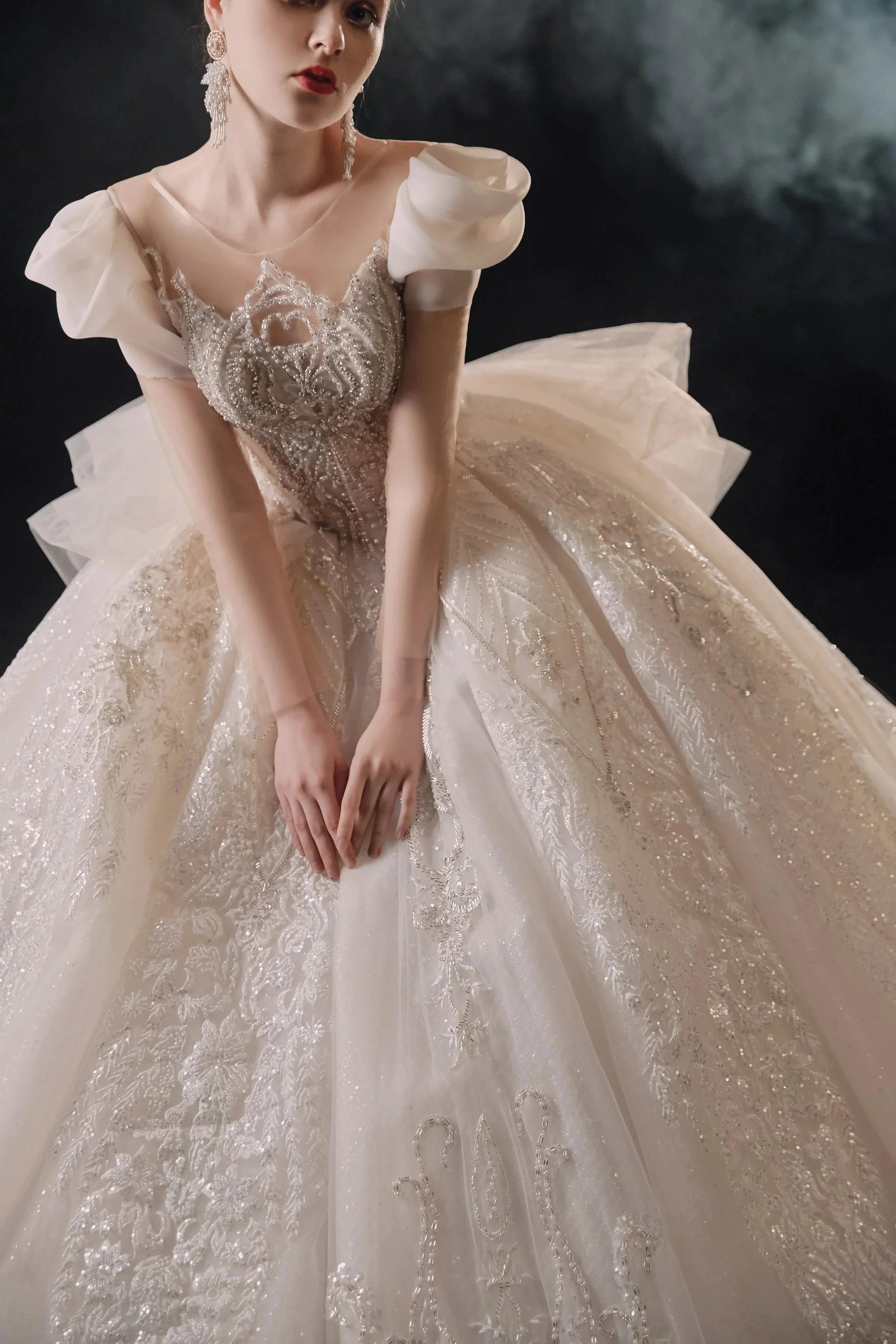 Gorgeous Puff-Sleeve Ball Gown Sweetheart Neckline Beaded Lace Wedding Dress with Ruffled Train E-309 - Image 5