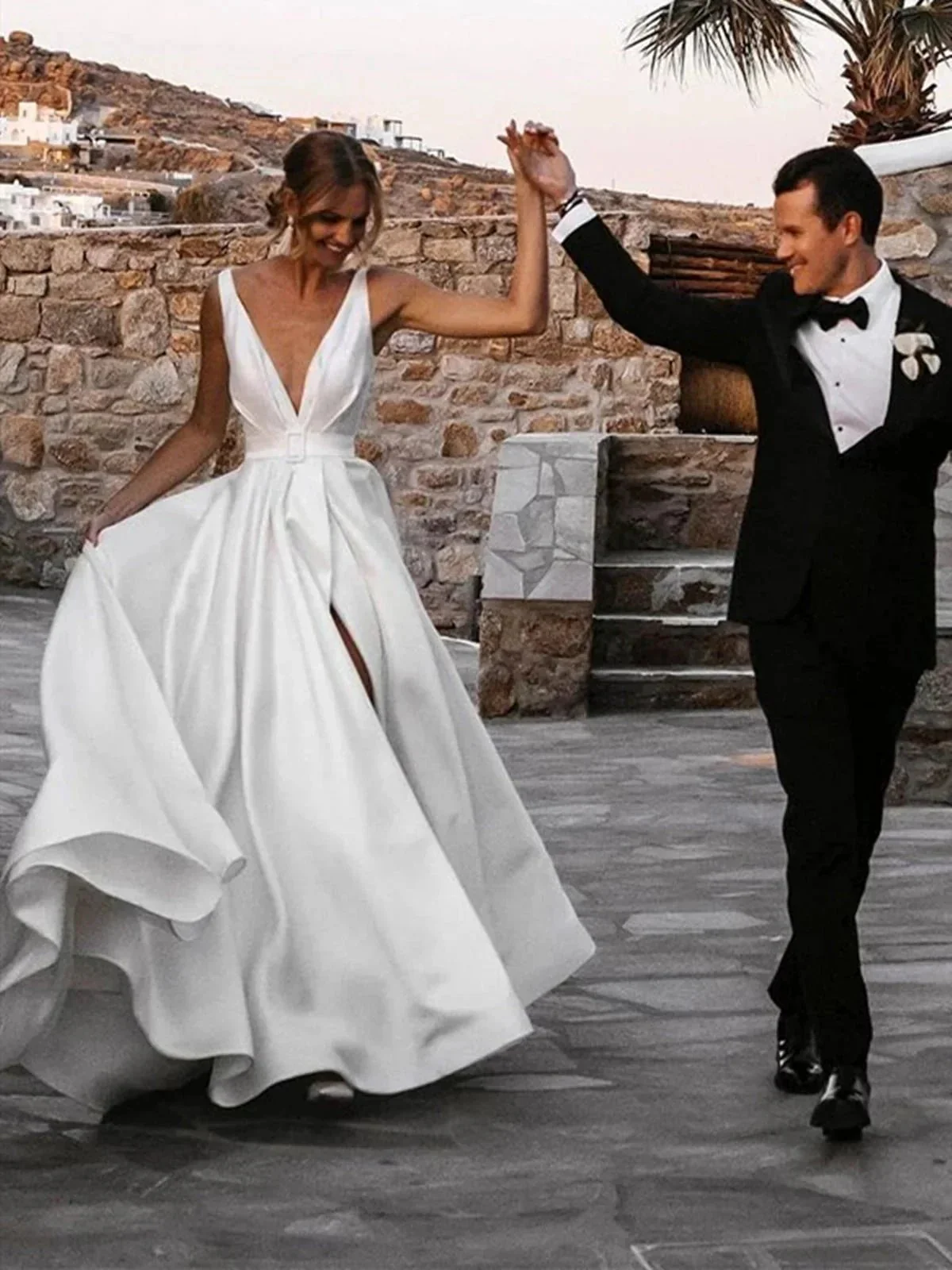 White Long A-line V-neck Satin Backless Wedding Dresses with Slit - Image 3