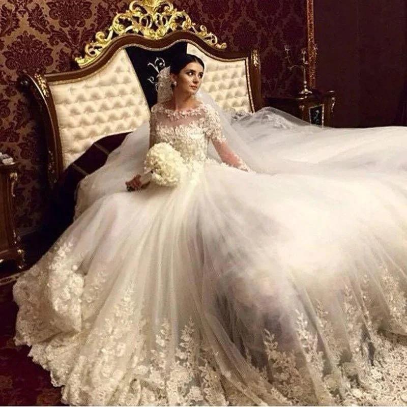 Modern Elegant Wedding Dress Stunning Long Appliques Sleeved Arabic Bridal Wears - Image 2